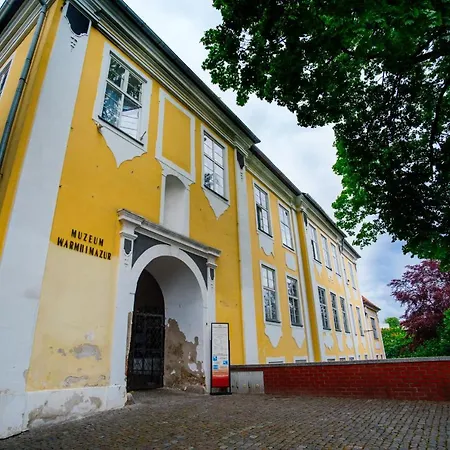 Piastowska No.6 Apartment *