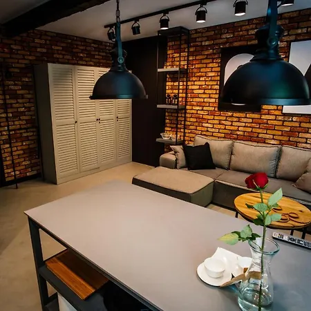 Piastowska No.6 アパート